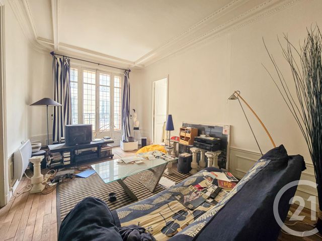 Appartement F3 à vendre - 3 pièces - 51.72 m2 - PARIS - 75013 - ILE-DE-FRANCE - Century 21 Arago - Les Gobelins